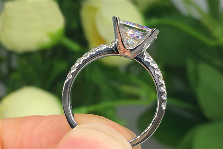 Custom Solid 10K Au417 White G - Moissanite Engagement Ring 1 Carat 评论和价格