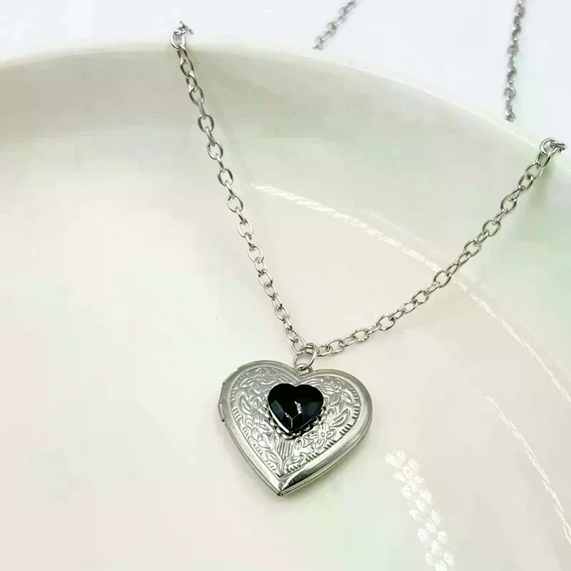 Fashion Baroque Vintage Heart- - Heart Locket Necklace Photo 评论和价格