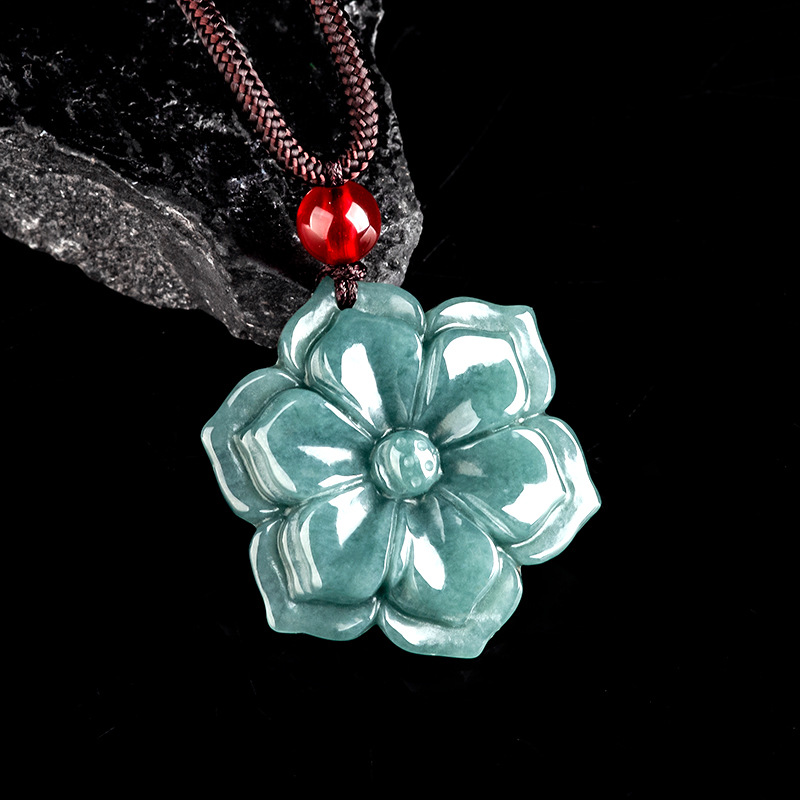 Burmese Jadeite Flower Pendant - Necklaces 评论和价格
