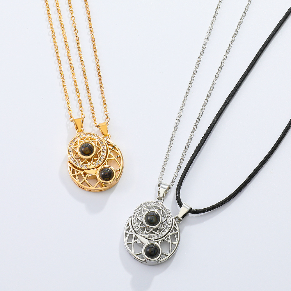 2PCS Magnetic Couple Matching  - Magnetic Couple Matching Necklaces 评论和价格