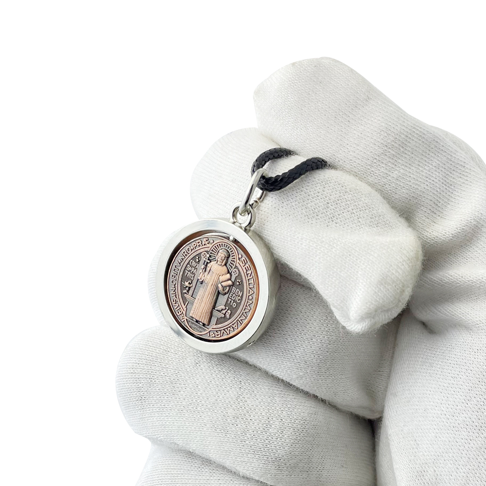 New St Benedict Medal Necklace - Necklaces 评论和价格