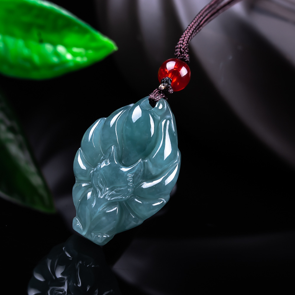 Natural Burmese Jadeite Fox Pe - Necklaces 评论和价格
