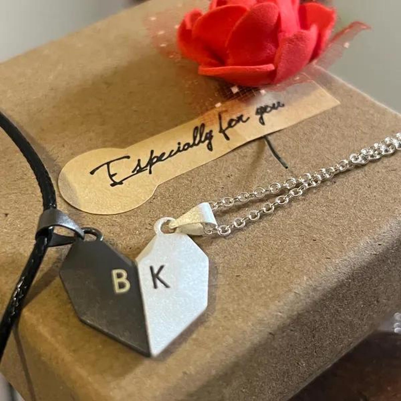 Custom couple magnetic heart n - Magnetic Couple Matching Necklaces 评论和价格
