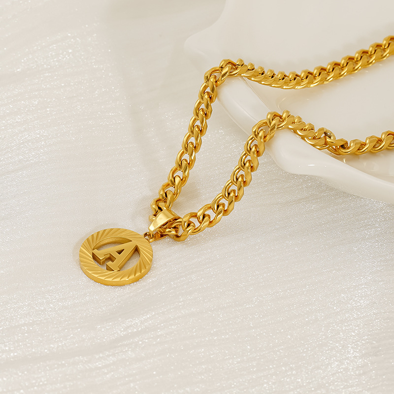 Stainless Steel 5MM Cuban Chai - Initial Letter Necklace 18K Gold 评论和价格