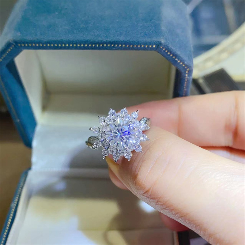 Luxury white gold solid platin - Moissanite Engagement Ring 1 Carat 评论和价格