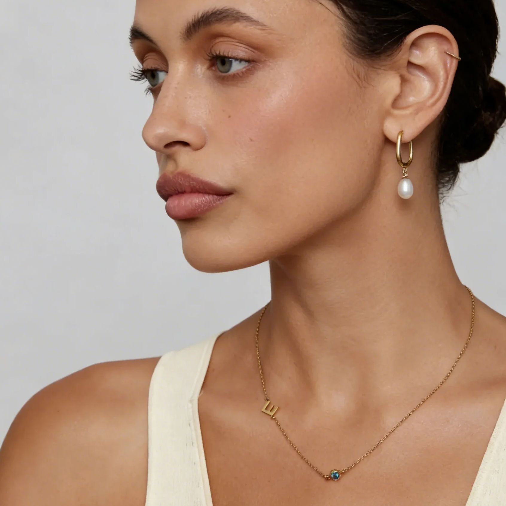Side Set Initial Birthstone Ne - Initial Letter Necklace 18K Gold 评论和价格
