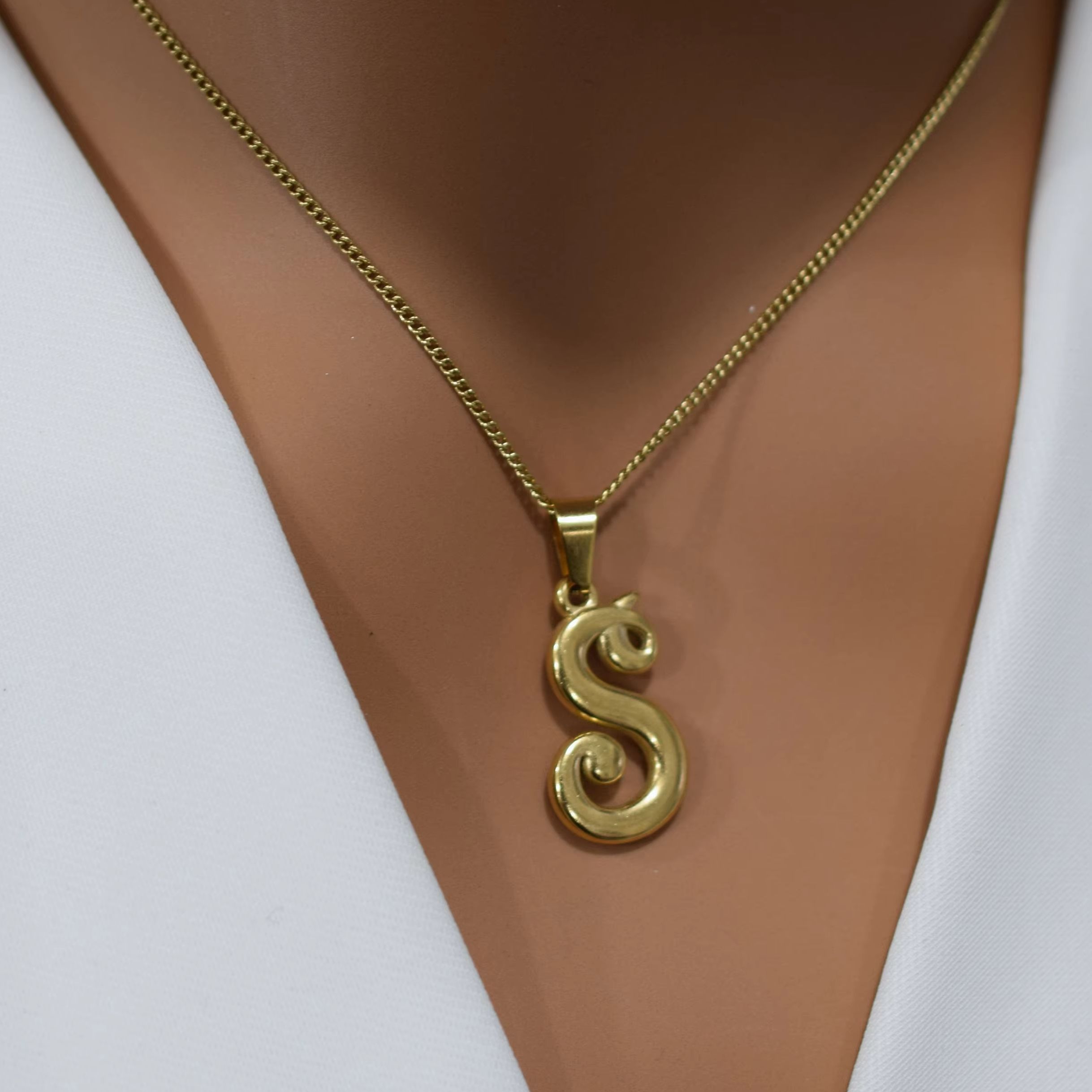 18k Gold Stainless Steel Vinta - Initial Letter Necklace 18K Gold 评论和价格