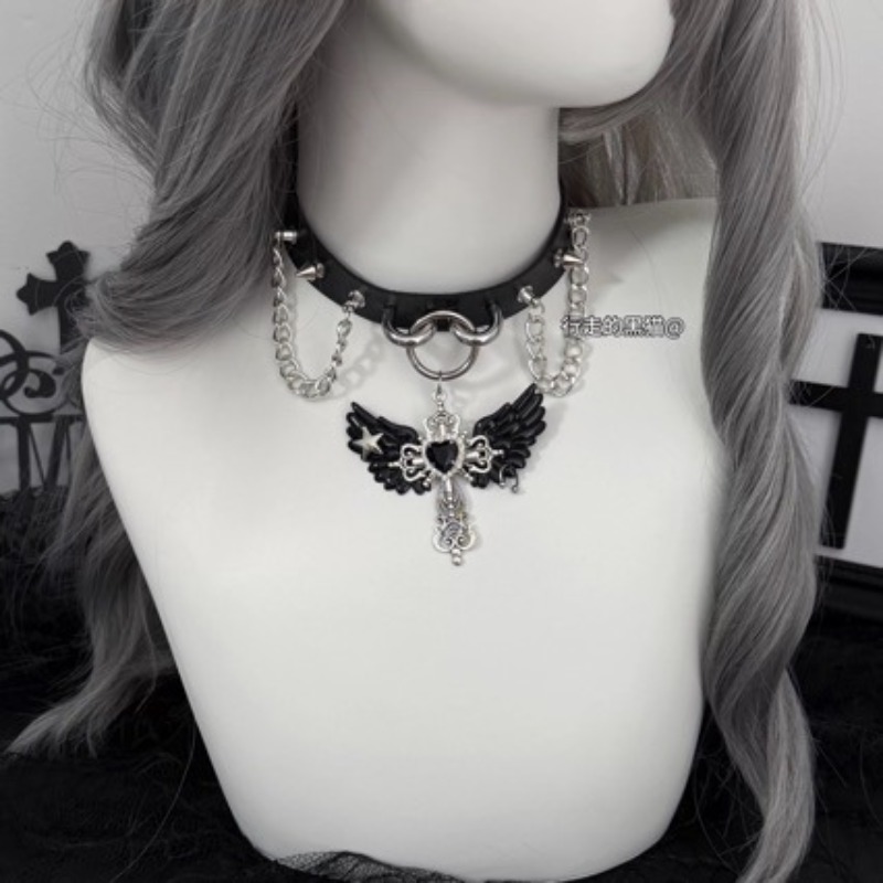 Gothic Subculture Angel Wing C - Layered Pendant Necklace Aesthetic 评论和价格