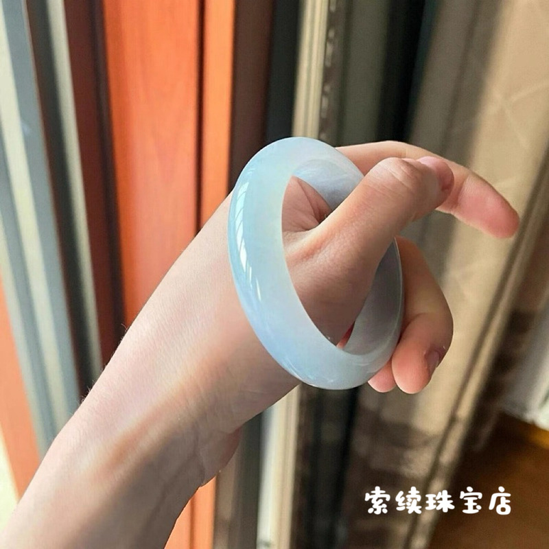 , Burmese Ice Waxy Jadeite Bra - Bracelets 评论和价格